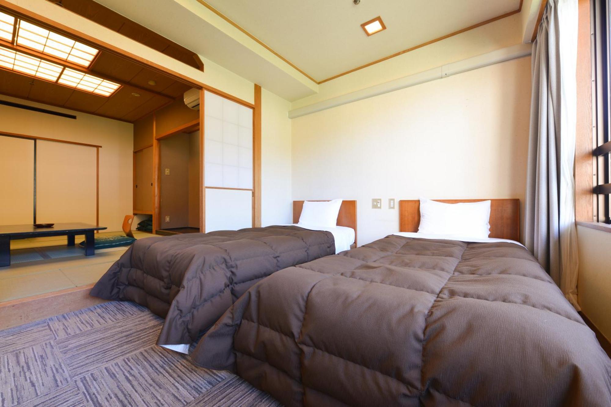 Ooedo Onsen Monogatari Kinugawa Gyoen 3* Nikkō