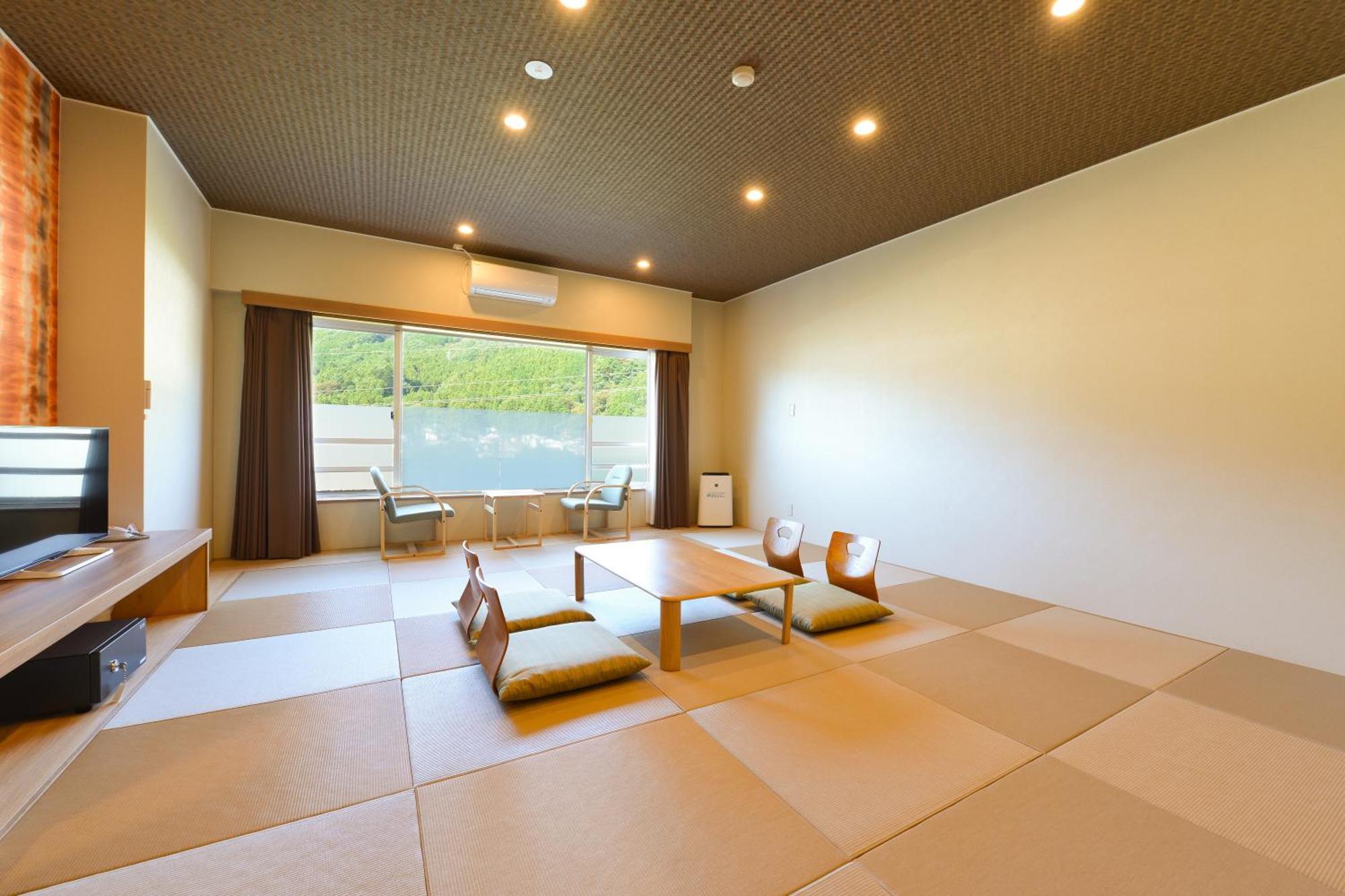 Ooedo Onsen Monogatari Kinugawa Gyoen 3* Nikkō